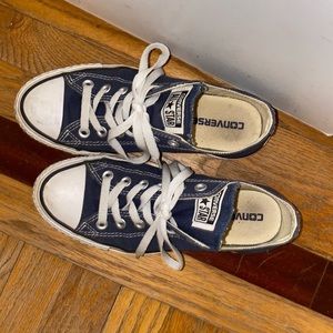 Allstar navy blue converse, low-top, size 7 Women’s